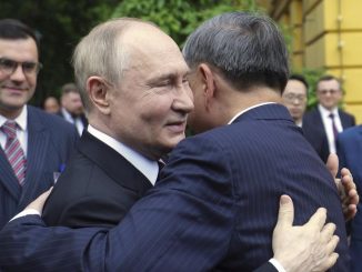 Putin Arrives In Vietnam, Signs Military & Trade Agreements (Photos) 18 Vietnam Russia 48850 c0 0 3189 1859 s885x516