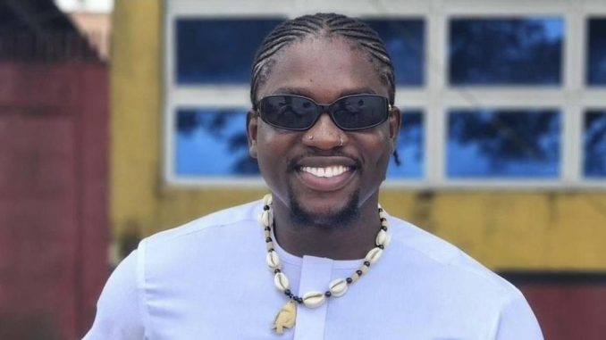 VeryDarkMan Explains Why He Won’t Target Nigerian Politicians, Warns Against Protests (VIDEO) 1 BREAKING: Nigerian Blogger VeryDarkMan Arrested For Exposing Alleged Fraudster, 3 Weeks After Release From Police Custody