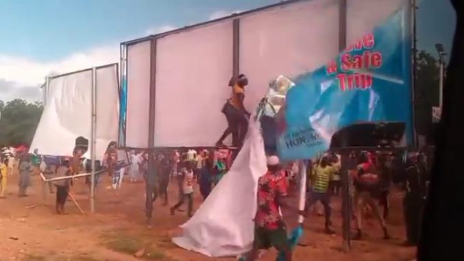 Angry Youth Pulls Down Tinubu's Billboard In Yobe 1 Angry Youth Pulls Down Tinubu's Billboard In Yobe