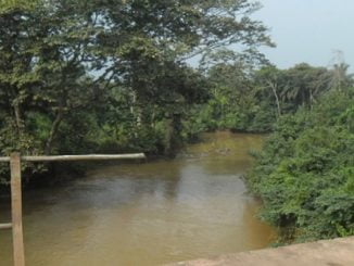 Man Jumps Into Osun River After Complaining About Hardship 25 Man Jumps Into Osun River After Complaining About Hardship