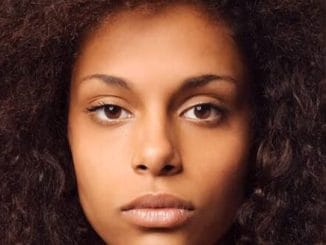 5 ways being beautiful can work against you 7 5 ways being beautiful can work against you