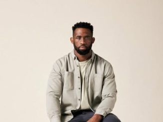 Siya Kolisi seen enjoying his single life at a club (Video) 25 Siya Kolisi seen enjoying his single life at a club (Video)