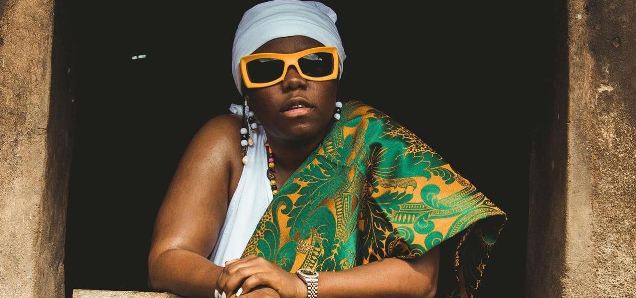 Money Lyrics by Teni