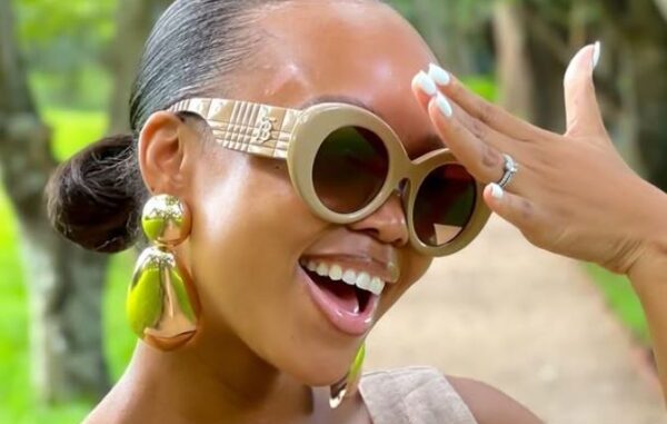 Ntando Duma flaunts her wedding ring (Photos) 1 Ntando Duma flaunts her wedding ring (Photos)