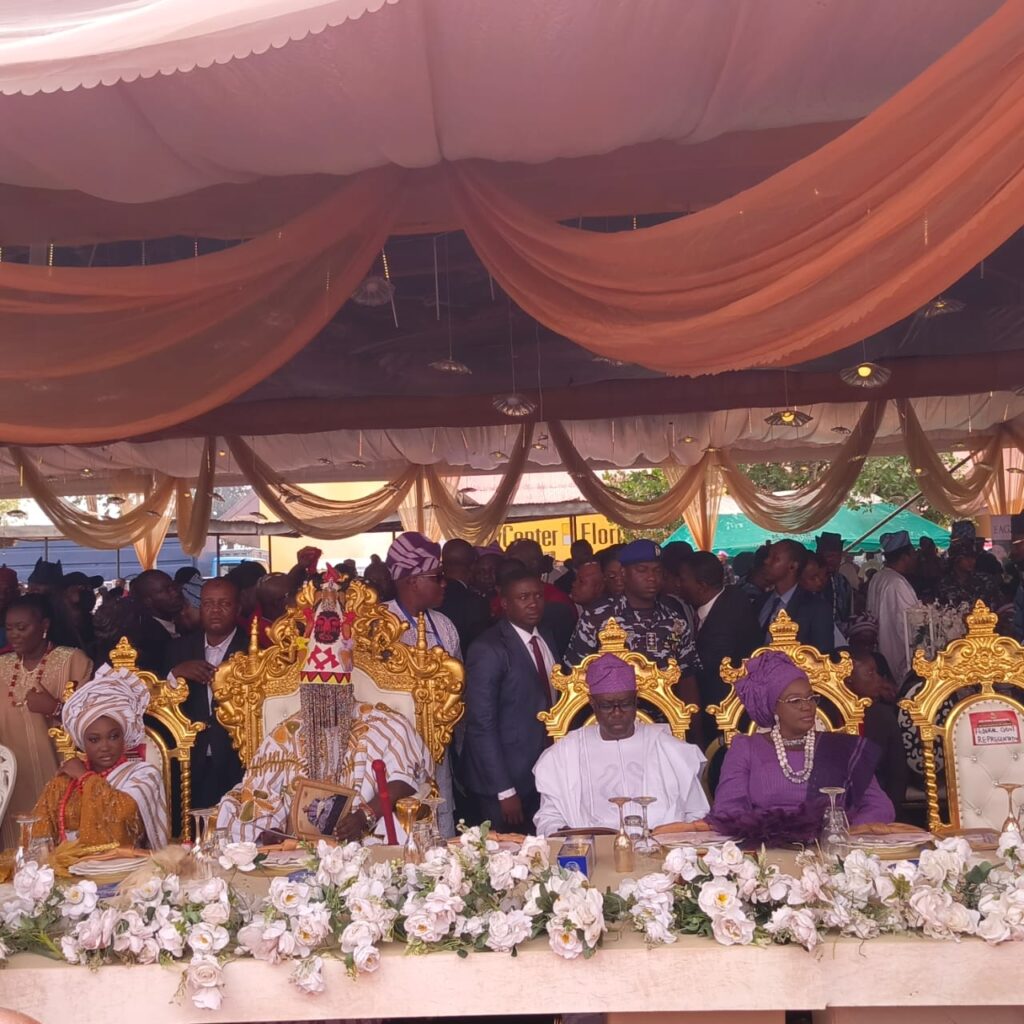 Glamour As Dignitaries, Royals Attend Alaafin’s Coronation (Photos)