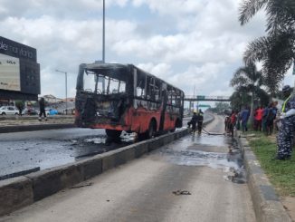Passengers Escape Death As BRT Bus Burst Into Flames In Lagos 31 Passengers Escape Death As BRT Bus Burst Into Flames In Lagos