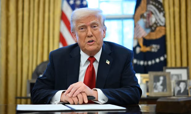 Trump Ambushes Ramaphosa With Claims Of White Genocide, Plays Video 1 US Tariffs To Hit All Countries, Says Trump